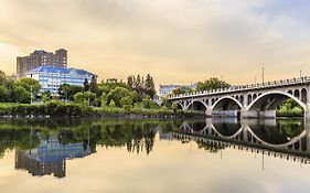 West Wing At Park Town